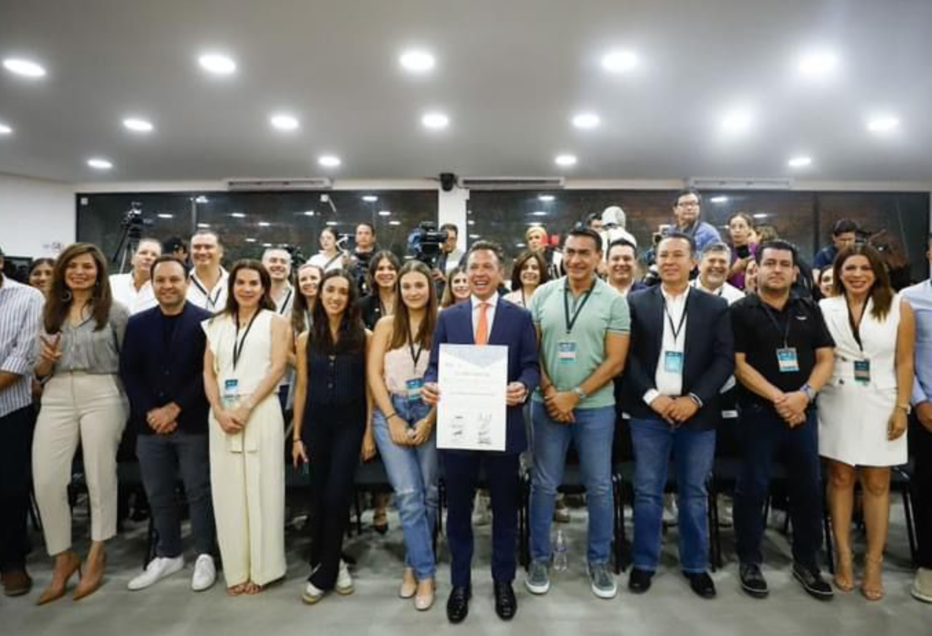 Lemus, recibe constancia de ganador por Jalisco 